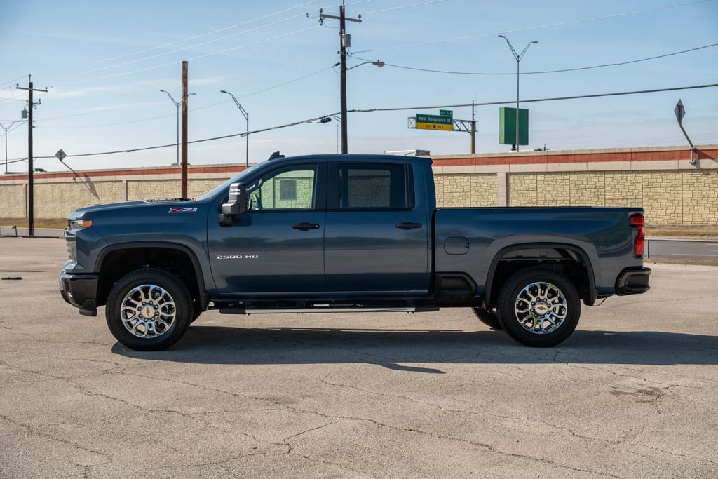 Used 2026 Chevrolet Silverado 2500 Custom w/ Custom Value Package image 4
