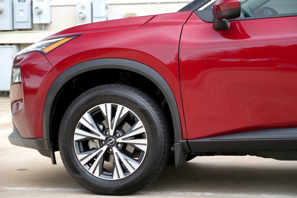 Used 2023 Nissan Rogue SV FWD image 22