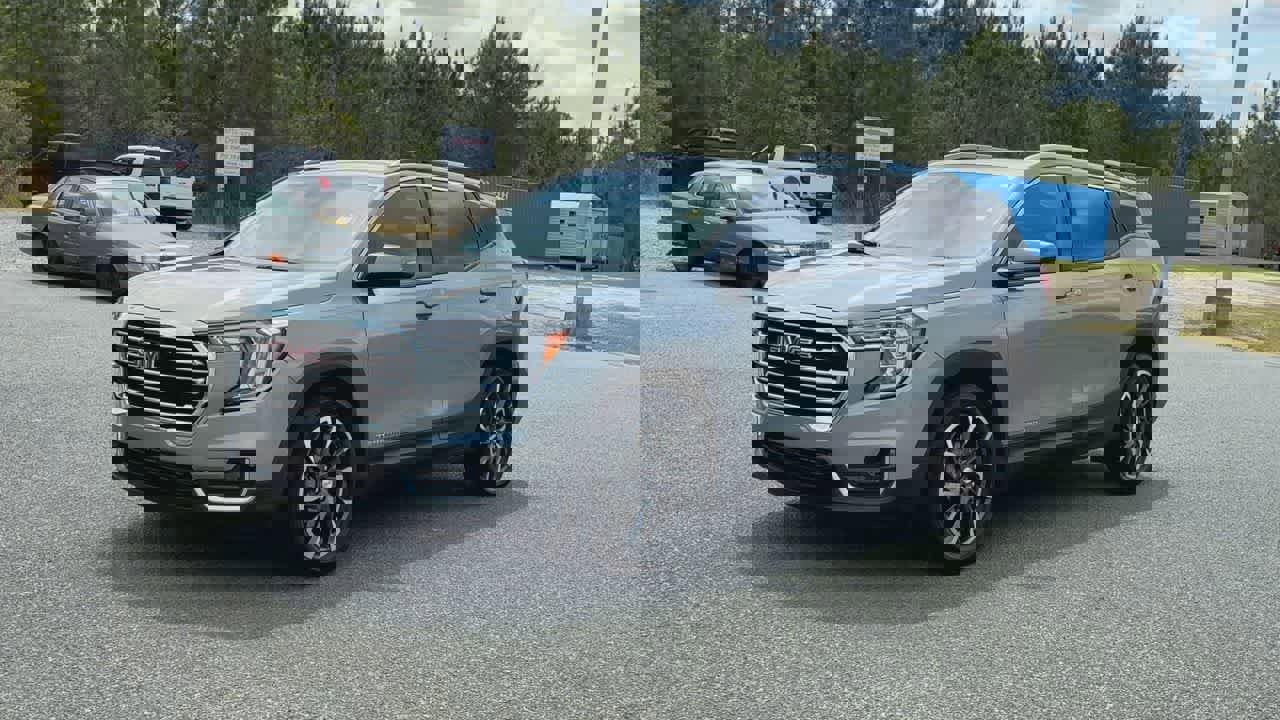 Used 2023 GMC Terrain SLT image 4
