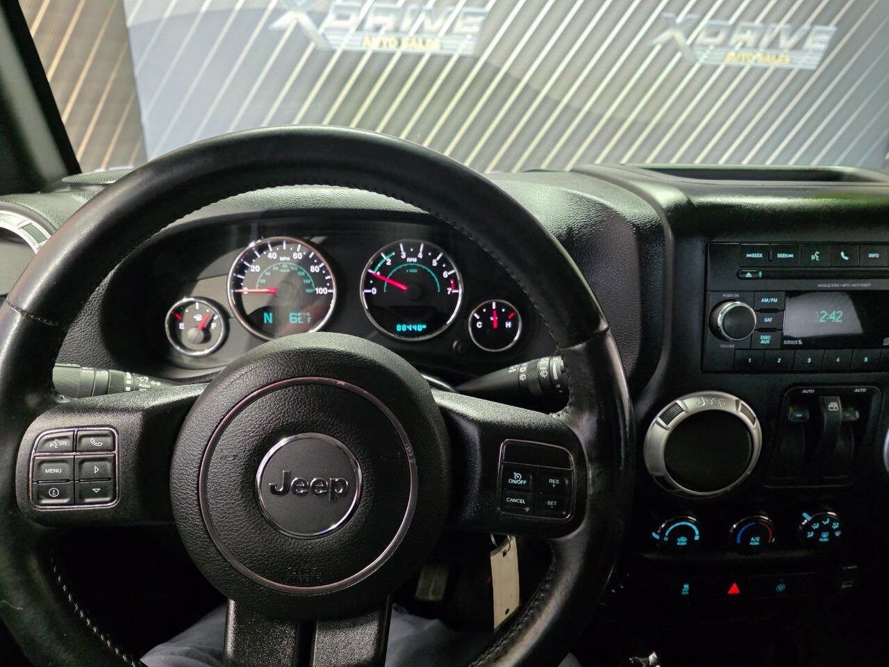 Used 2015 Jeep Wrangler Sahara w/ Connectivity Group AWD/4WD image 19