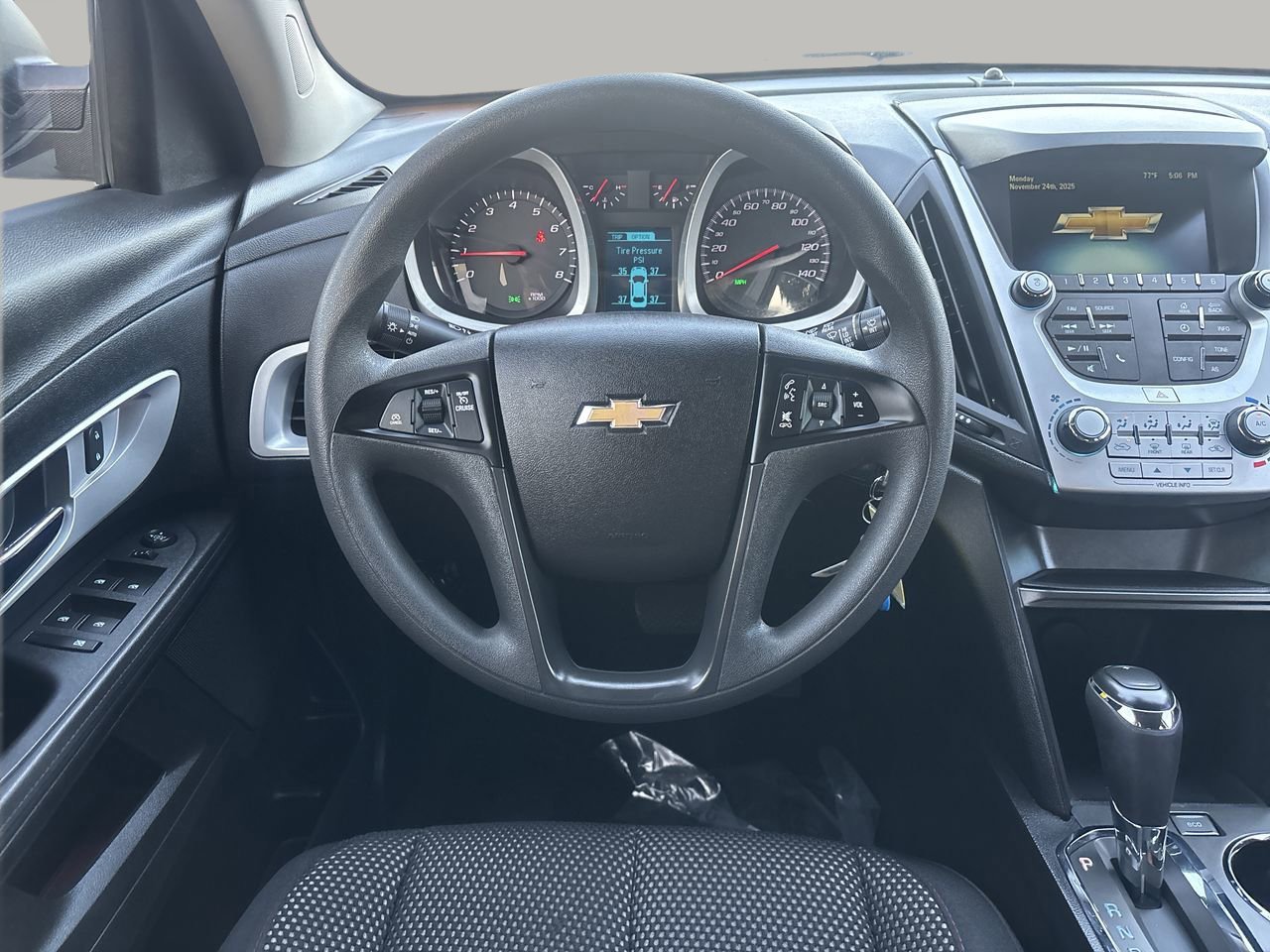 Used 2017 Chevrolet Equinox LS image 8