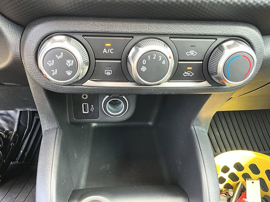 Certified 2025 Nissan Kicks Play S FWD image 19