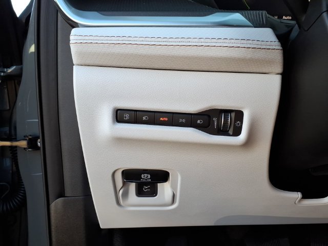 New 2027 Jeep Cherokee Overland AWD/4WD image 16
