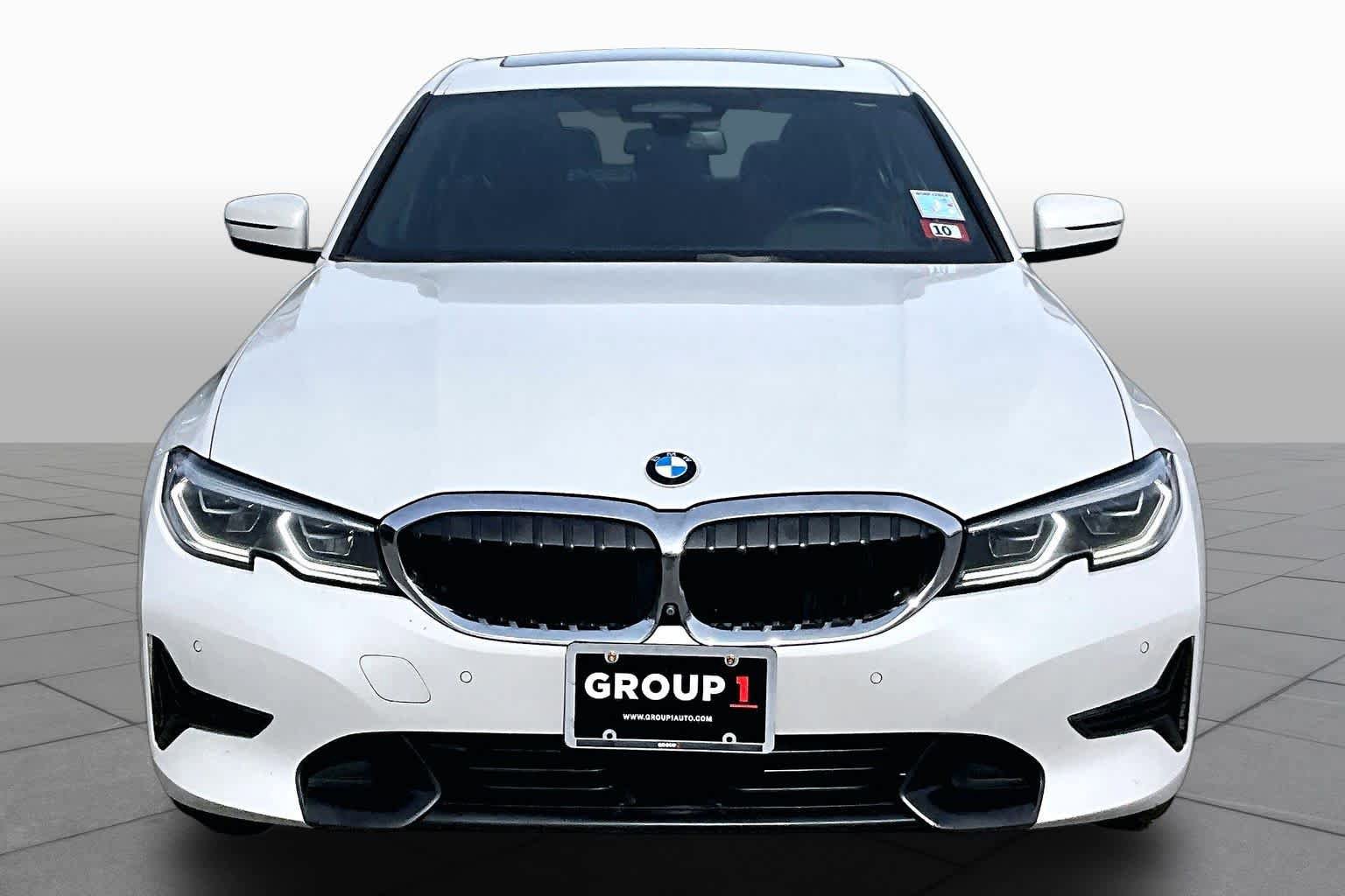 Used 2020 BMW 330i xDrive Sedan w/ Executive Package AWD/4WD image 4