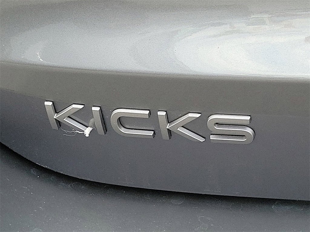 Certified 2025 Nissan Kicks SV image 22