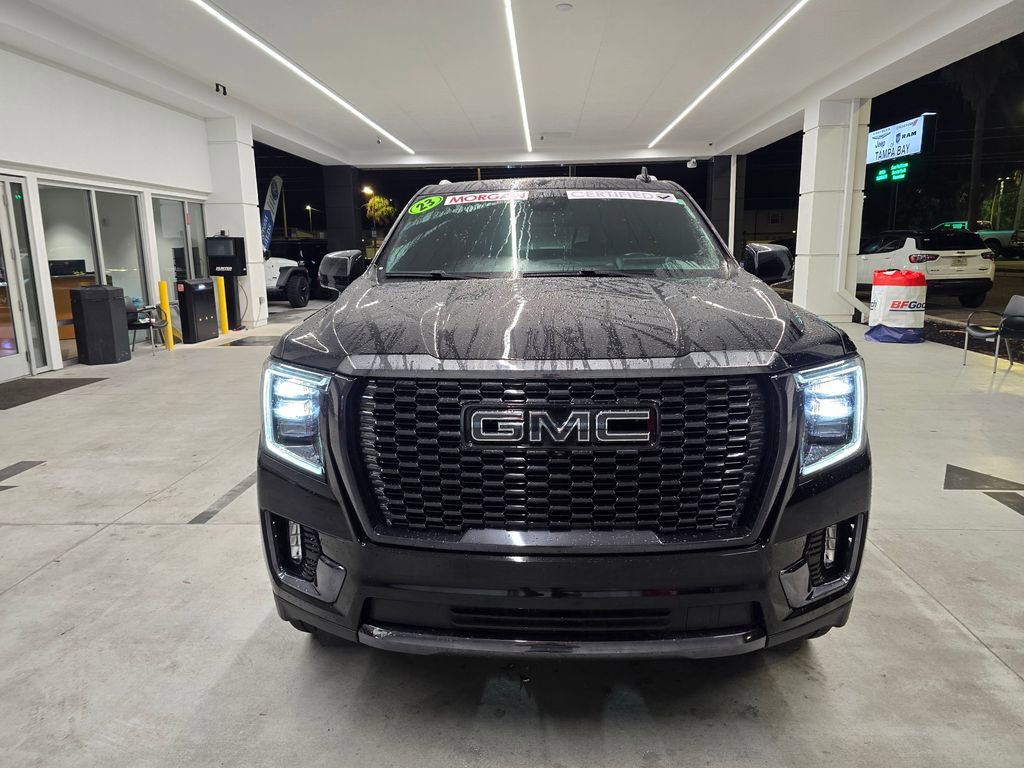 Used 2023 GMC Yukon XL Denali Ultimate AWD/4WD image 8