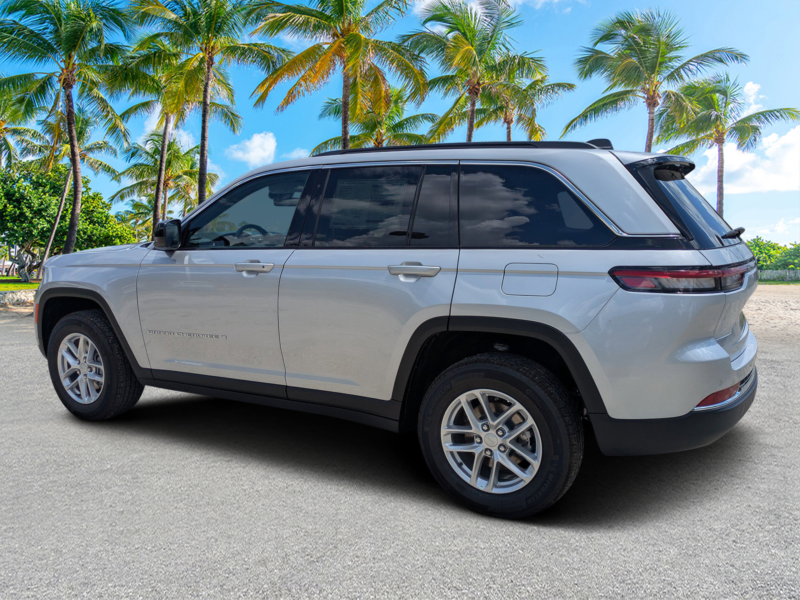 New 2026 Jeep Grand Cherokee Laredo X RWD image 5