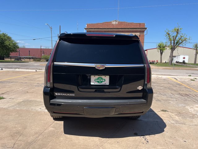 Used 2020 Cadillac Escalade Luxury AWD/4WD image 4