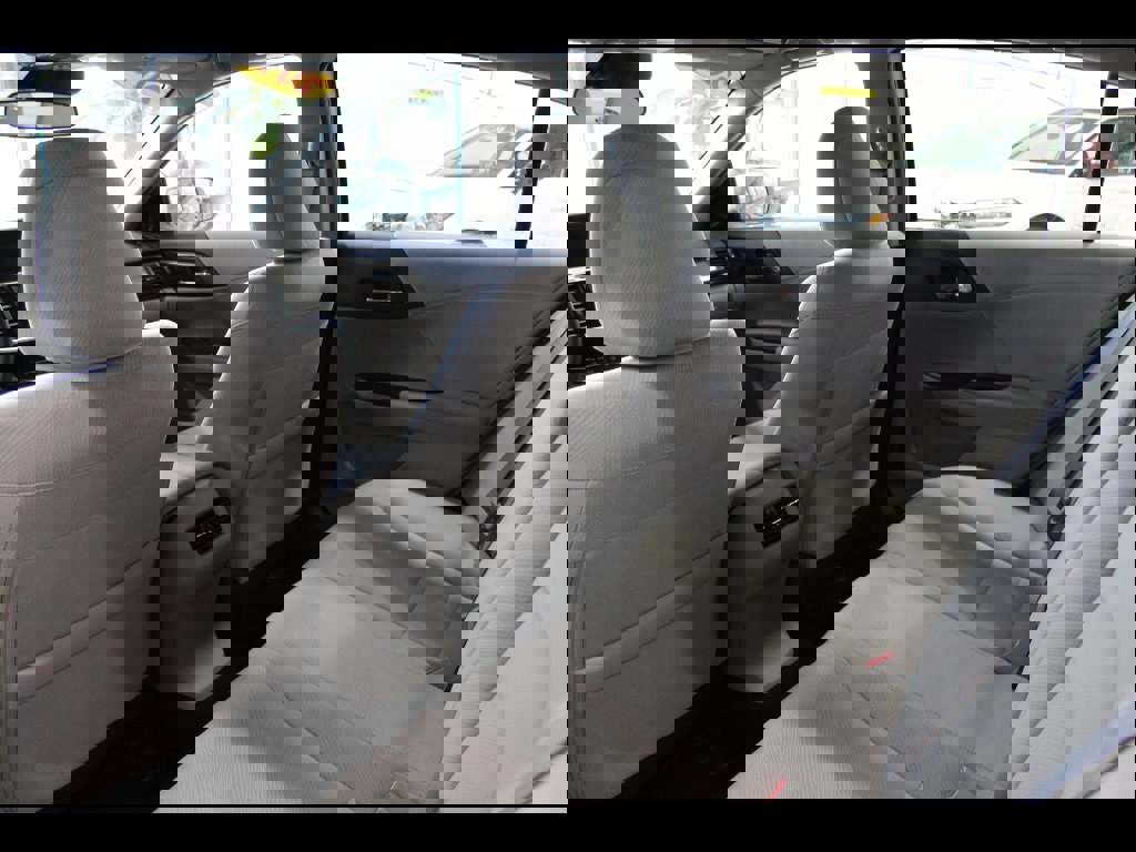 Used 2016 Honda Accord EX image 16