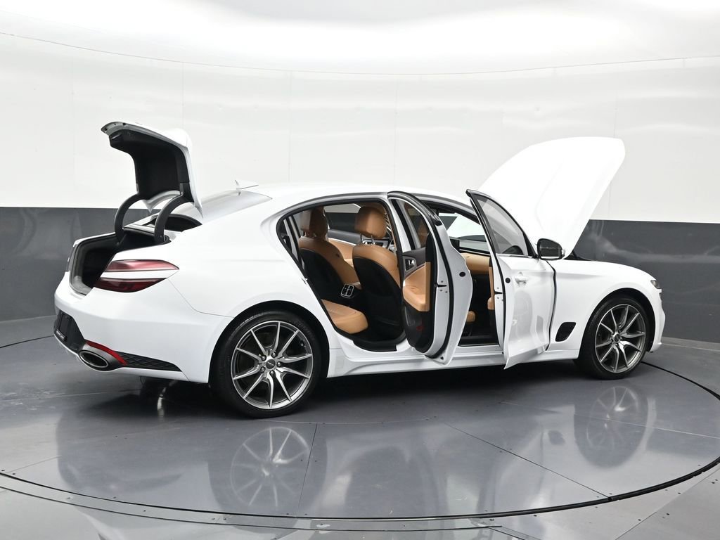 Used 2022 Genesis G70 3.3T AWD/4WD image 31