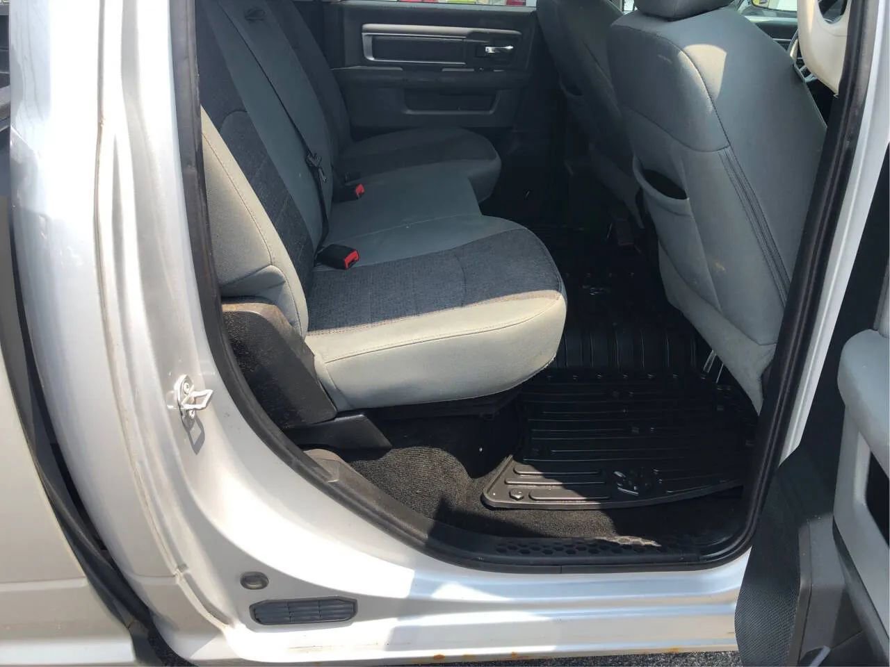 Used 2015 RAM 1500 Outdoorsman image 13