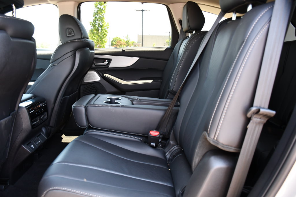 Used 2026 Acura MDX w/ Technology Package FWD image 18