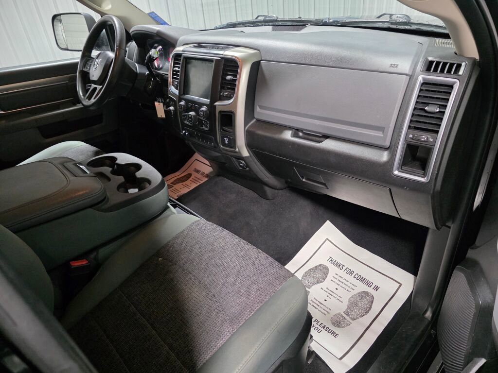 Used 2018 RAM 2500 SLT w/ Snow Chief Group AWD/4WD image 8
