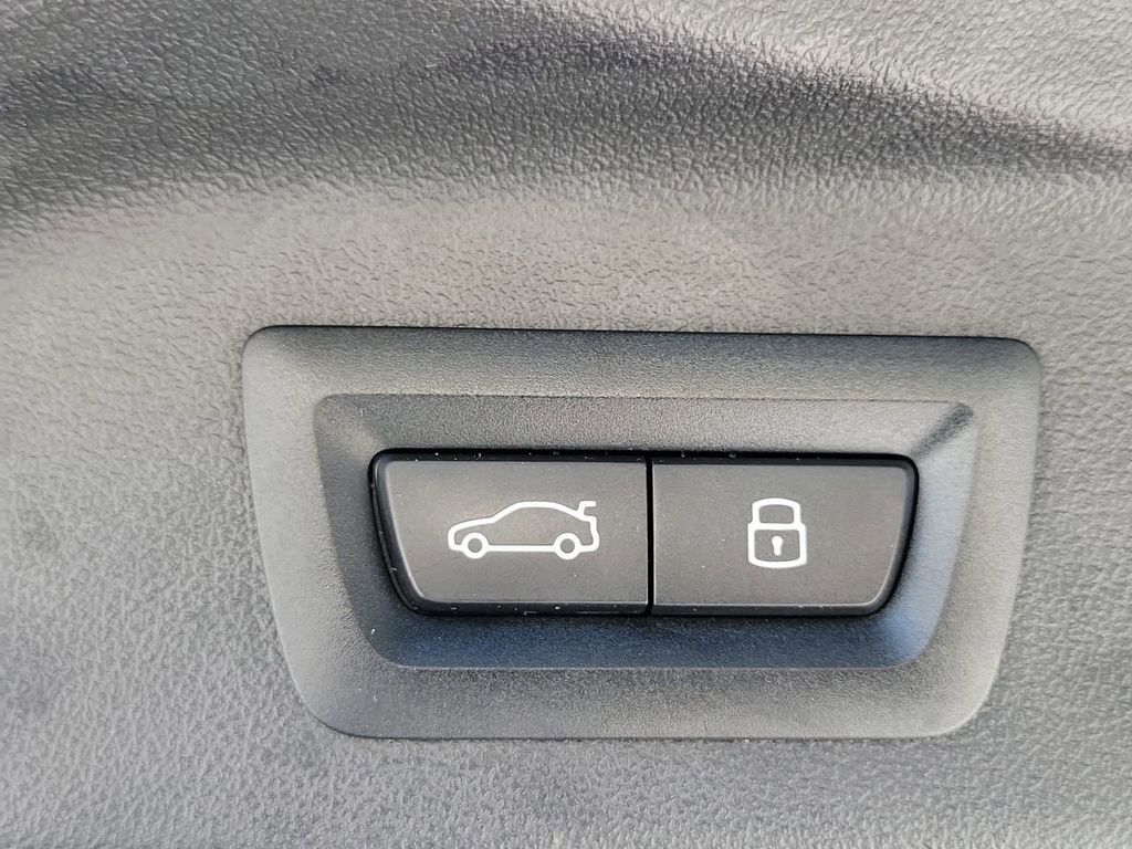 Used 2026 BMW X7 xDrive40i image 12