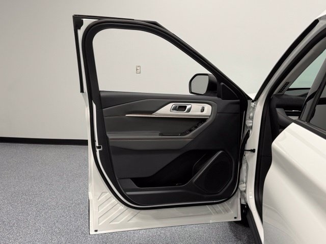 New 2026 Ford Explorer Active w/ Active Comfort Package RWD image 9