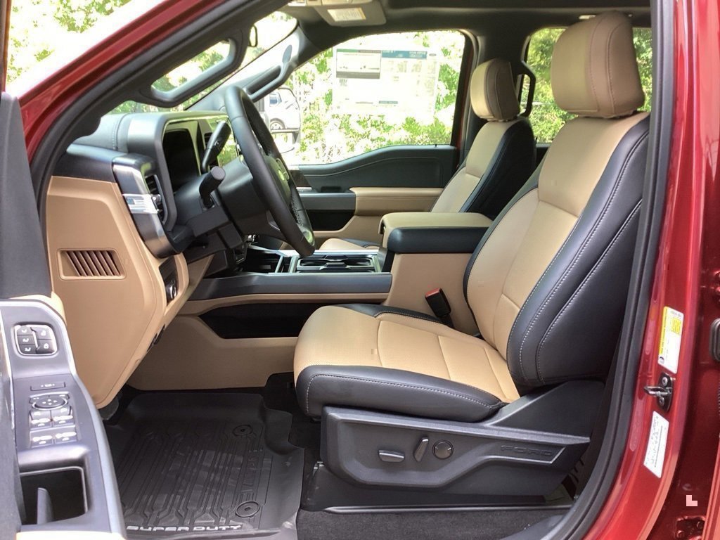 New 2025 Ford F250 Lariat w/ Black Appearance Package image 26