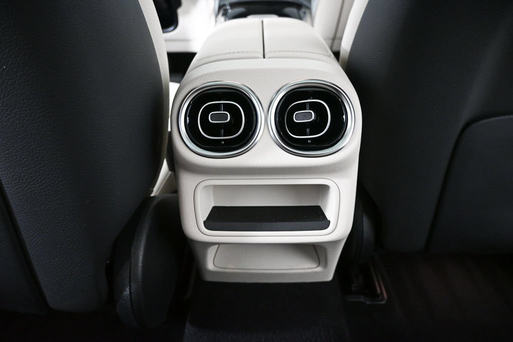 Certified 2024 Mercedes-Benz GLC 300 4MATIC image 17