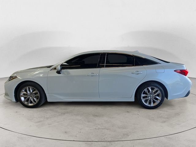 Used 2019 Toyota Avalon XLE w/ Moonroof Package FWD image 8