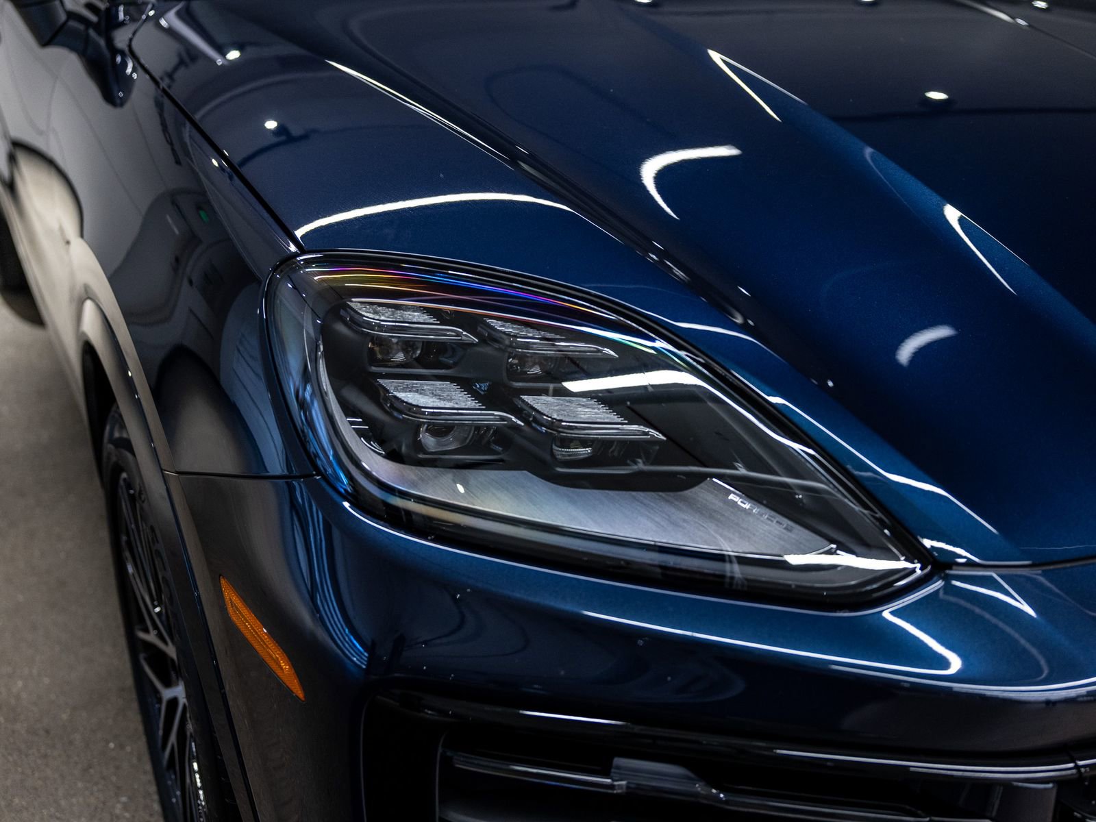 Certified 2025 Porsche Cayenne Coupe image 14