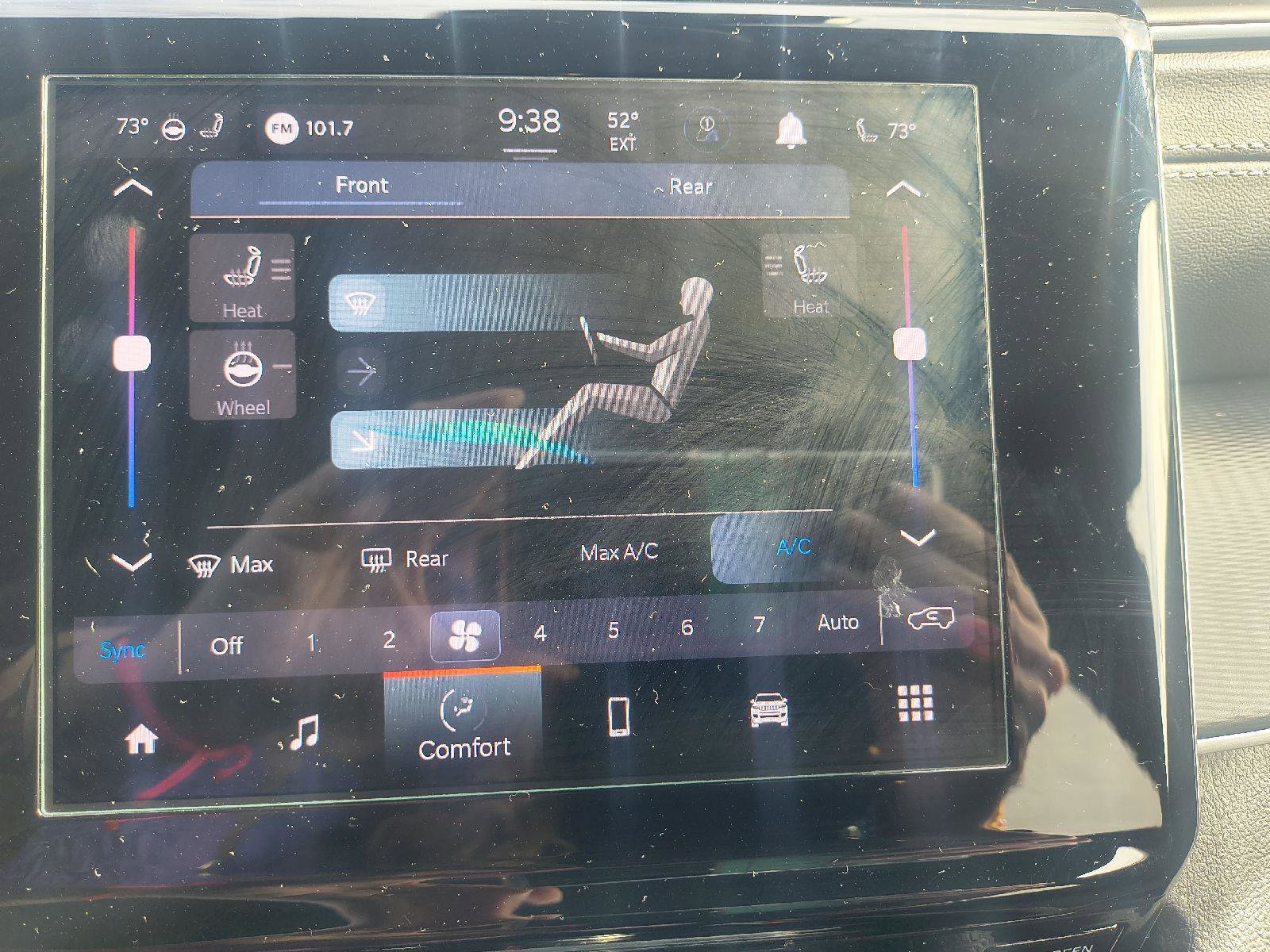 Used 2024 Jeep Grand Cherokee L Altitude AWD/4WD image 18