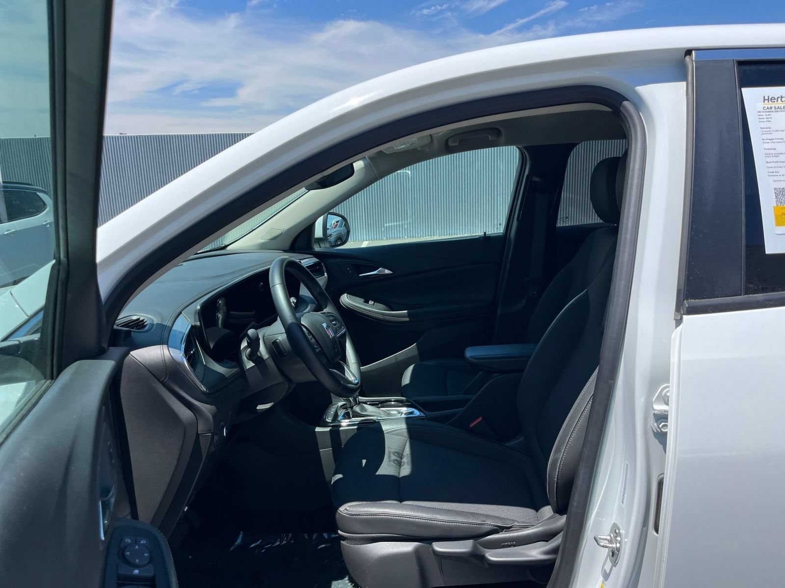 Used 2025 Buick Encore GX Preferred FWD image 27