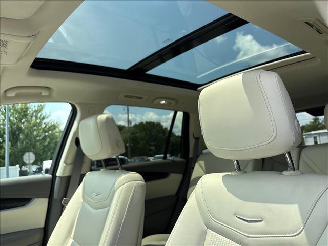 Certified 2022 Cadillac XT6 Premium Luxury w/ Technology Package FWD image 18