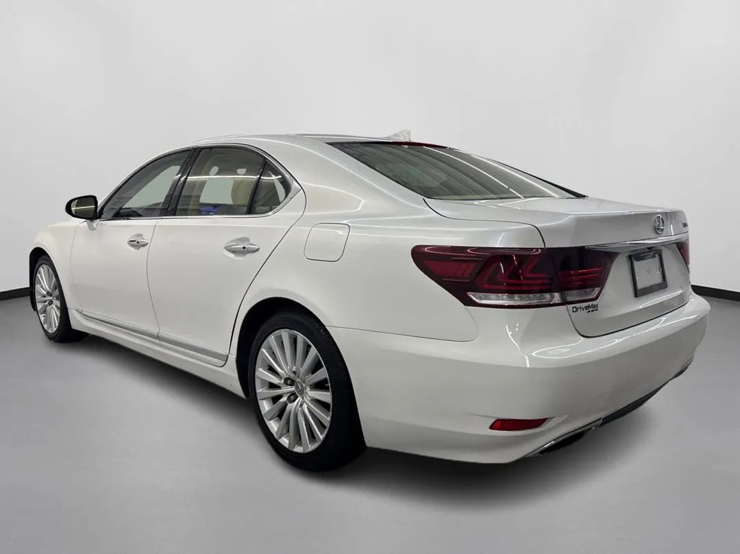 Used 2017 Lexus LS 460 AWD w/ Comfort Package image 7
