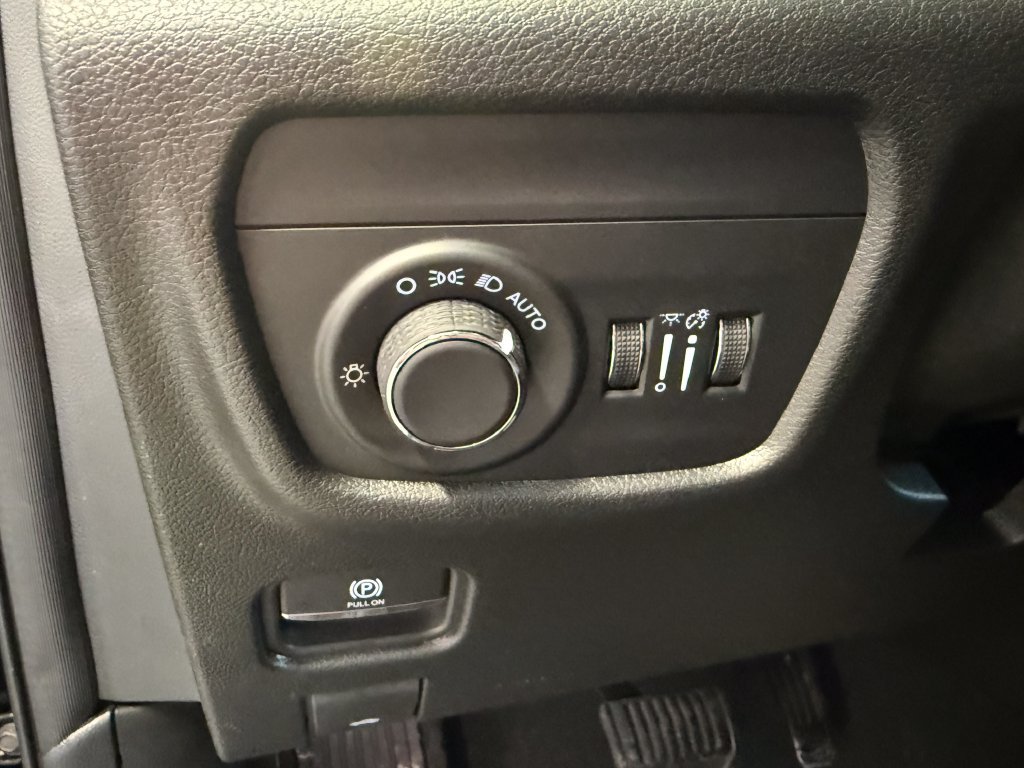 New 2026 Jeep Grand Cherokee Altitude AWD/4WD image 14