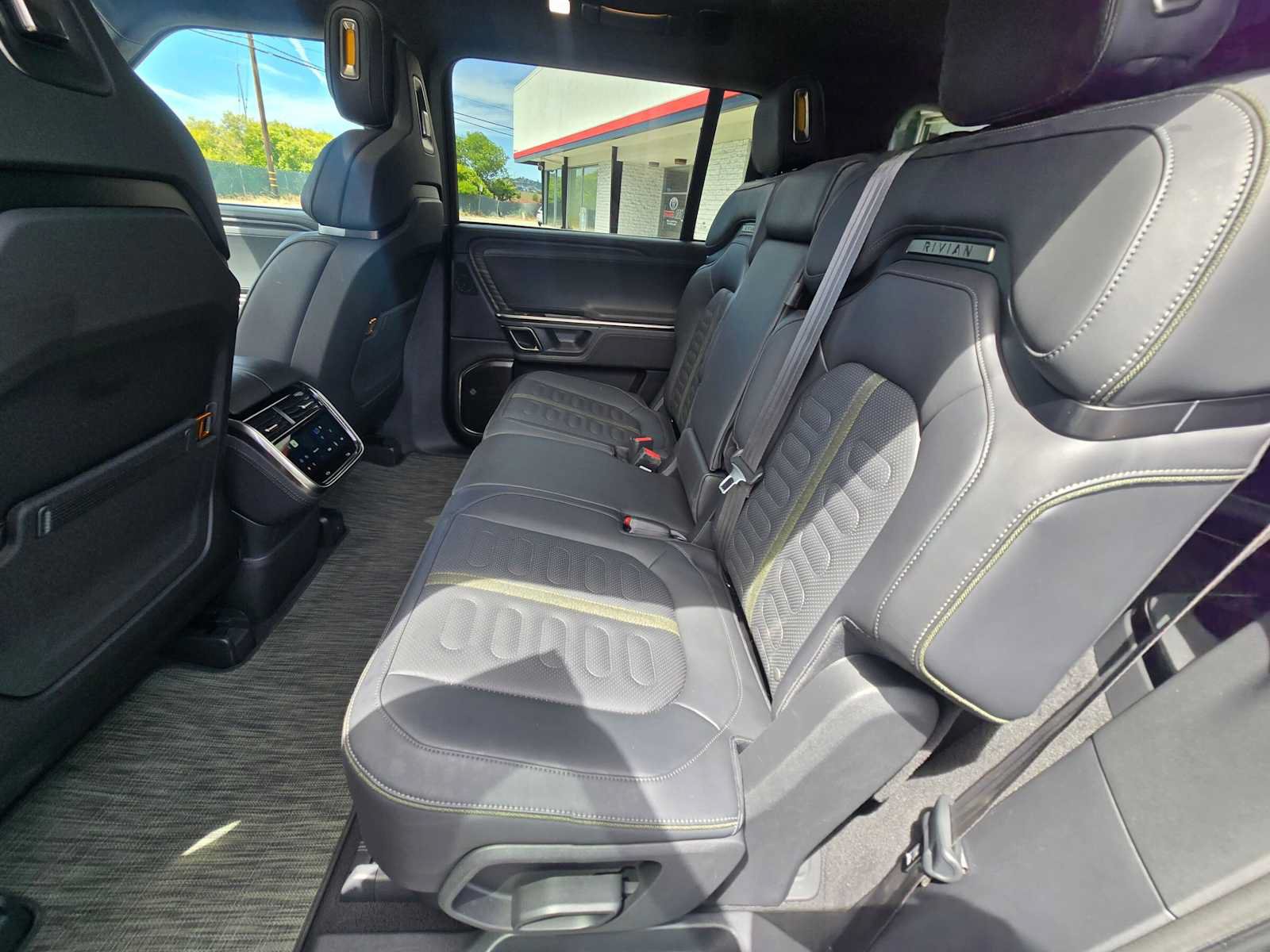 Used 2024 Rivian R1S Adventure AWD/4WD image 16