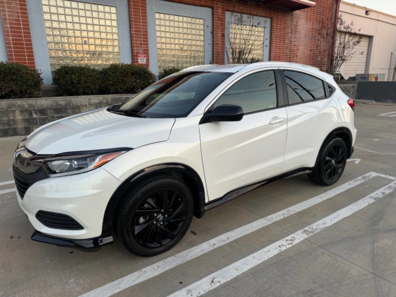 Used 2022 Honda HR-V Sport image 2