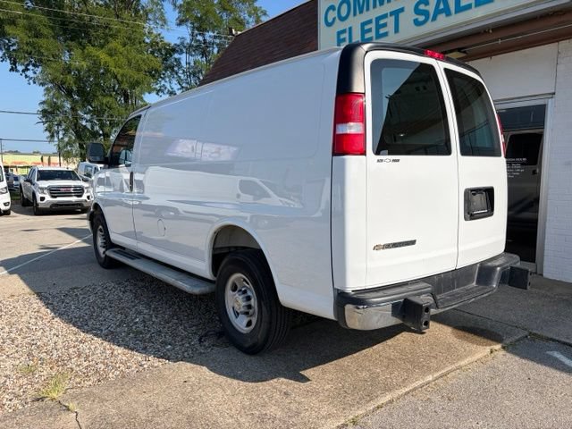 Used 2025 Chevrolet Express 2500 w/ Driver Convenience Package RWD image 8