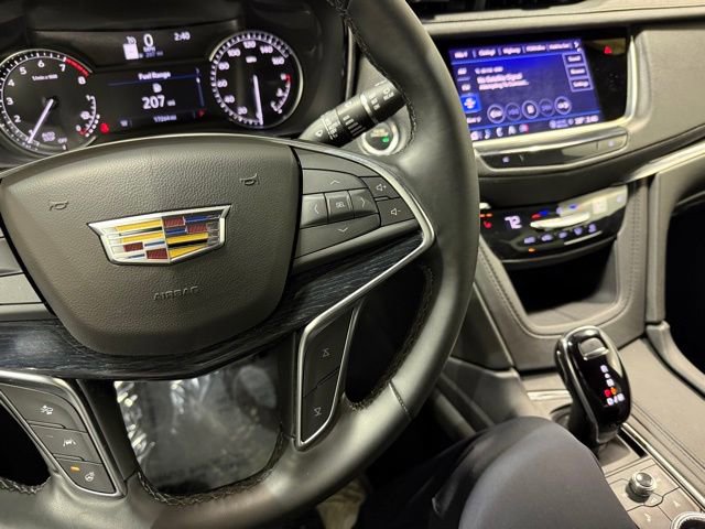 Used 2025 Cadillac XT5 Premium Luxury image 16