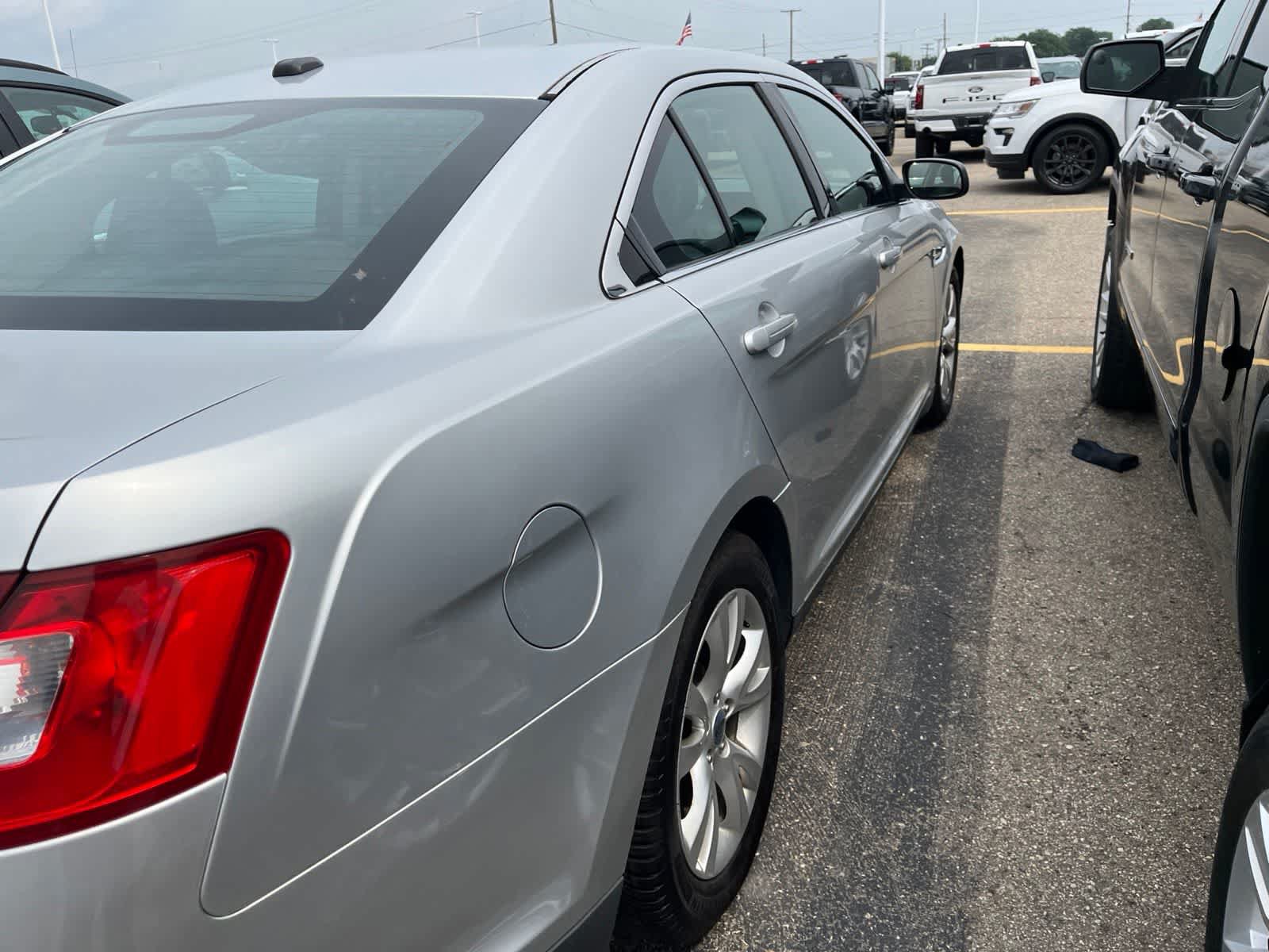 Used 2011 Ford Taurus SEL w/ 201A Rapid Spec Order Code FWD image 15