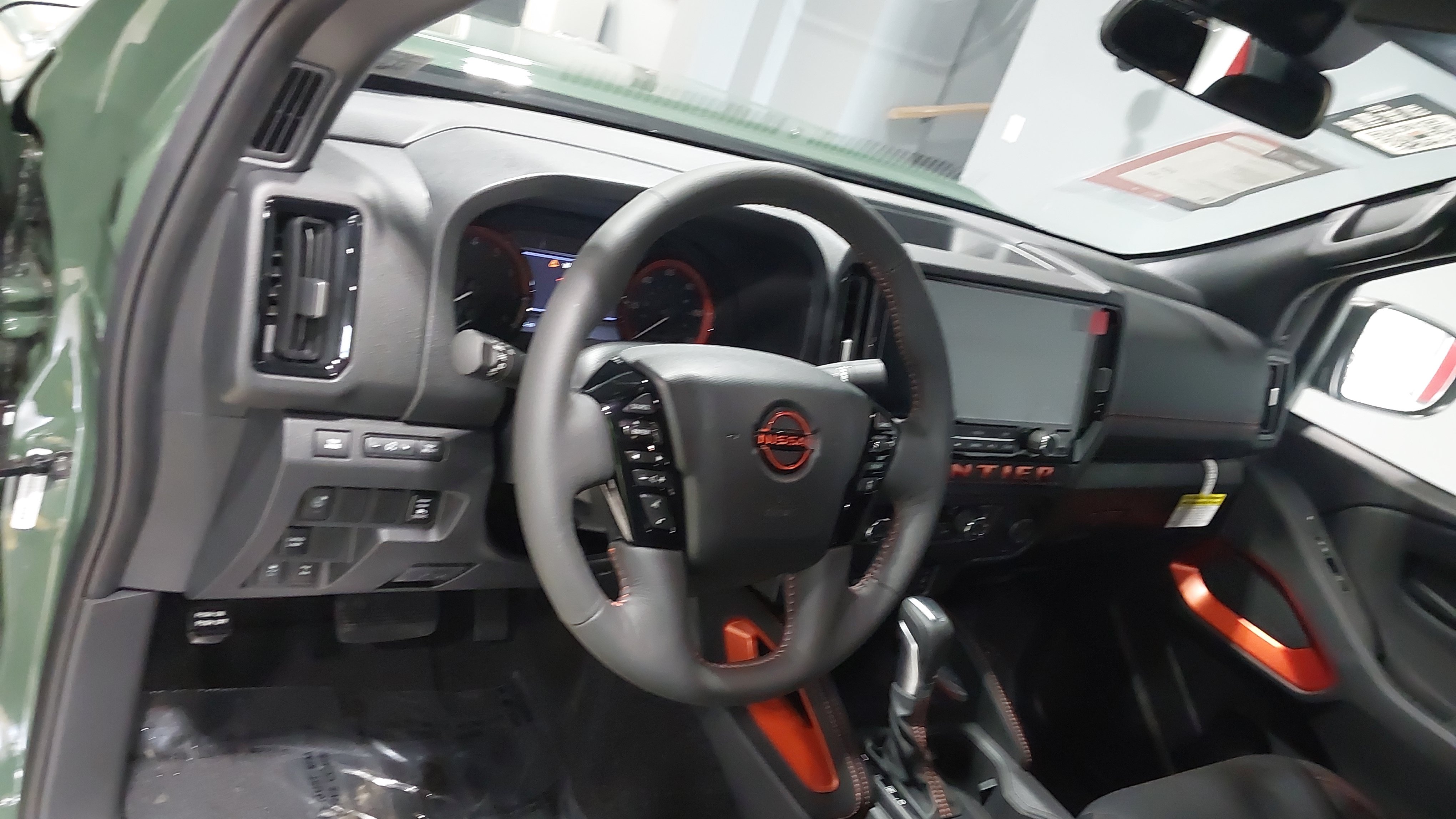 New 2026 Nissan Frontier PRO-4X w/ Pro-4x Convenience Package AWD/4WD image 19
