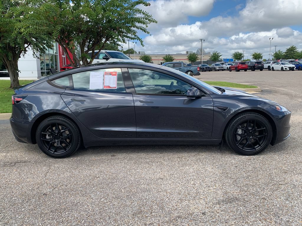 Used 2025 Tesla Model 3 Long Range RWD image 2
