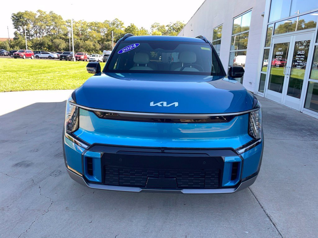 Used 2024 Kia EV9 GT-Line AWD/4WD image 3