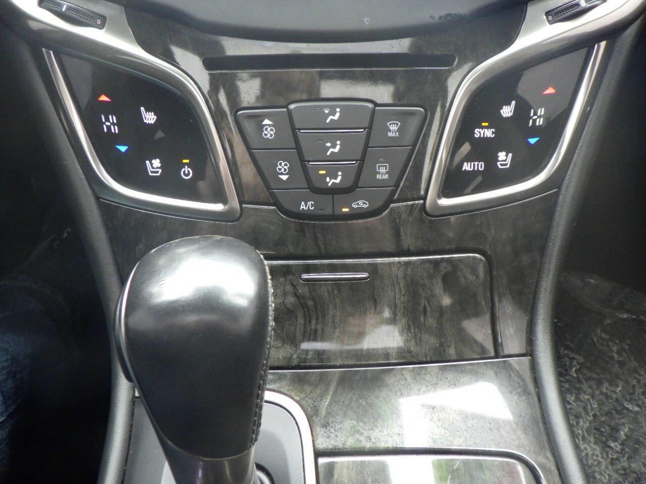 Used 2014 Buick LaCrosse Premium w/ Driver Confidence Package image 25