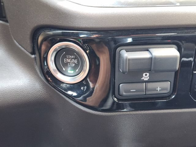 Used 2023 Chevrolet Silverado 1500 LT Trail Boss w/ Convenience Package II AWD/4WD image 8