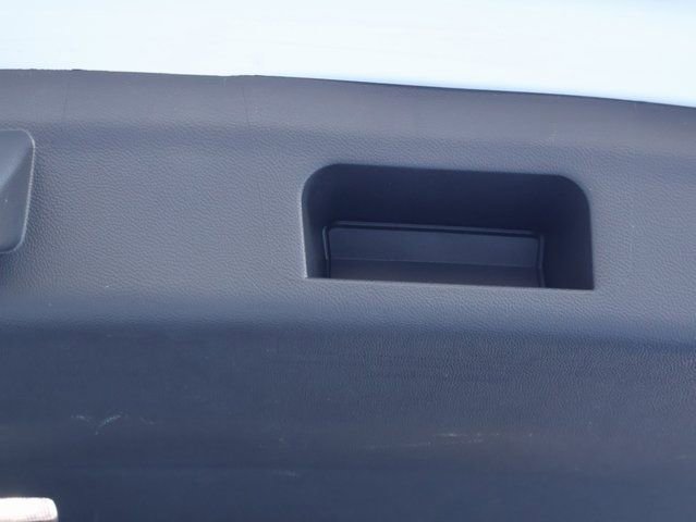 Used 2021 Buick Enclave Essence image 21