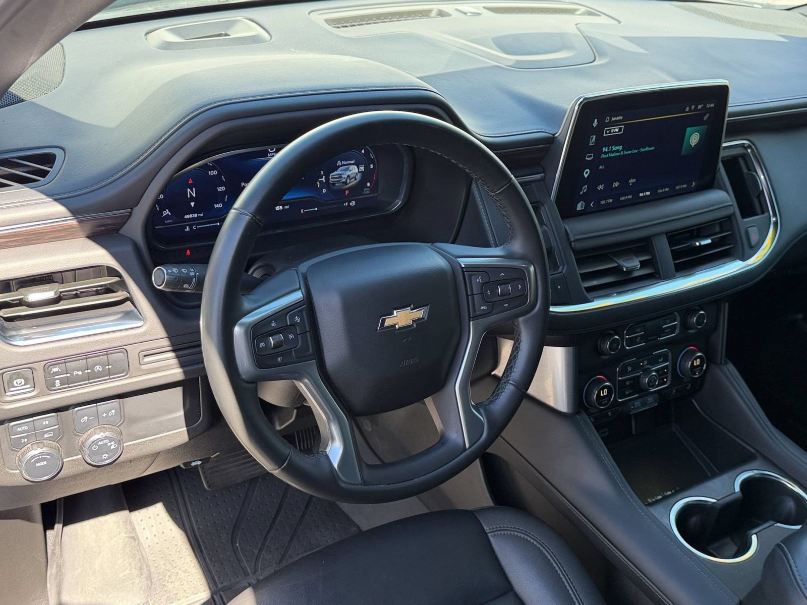 Used 2024 Chevrolet Suburban LT AWD/4WD image 27