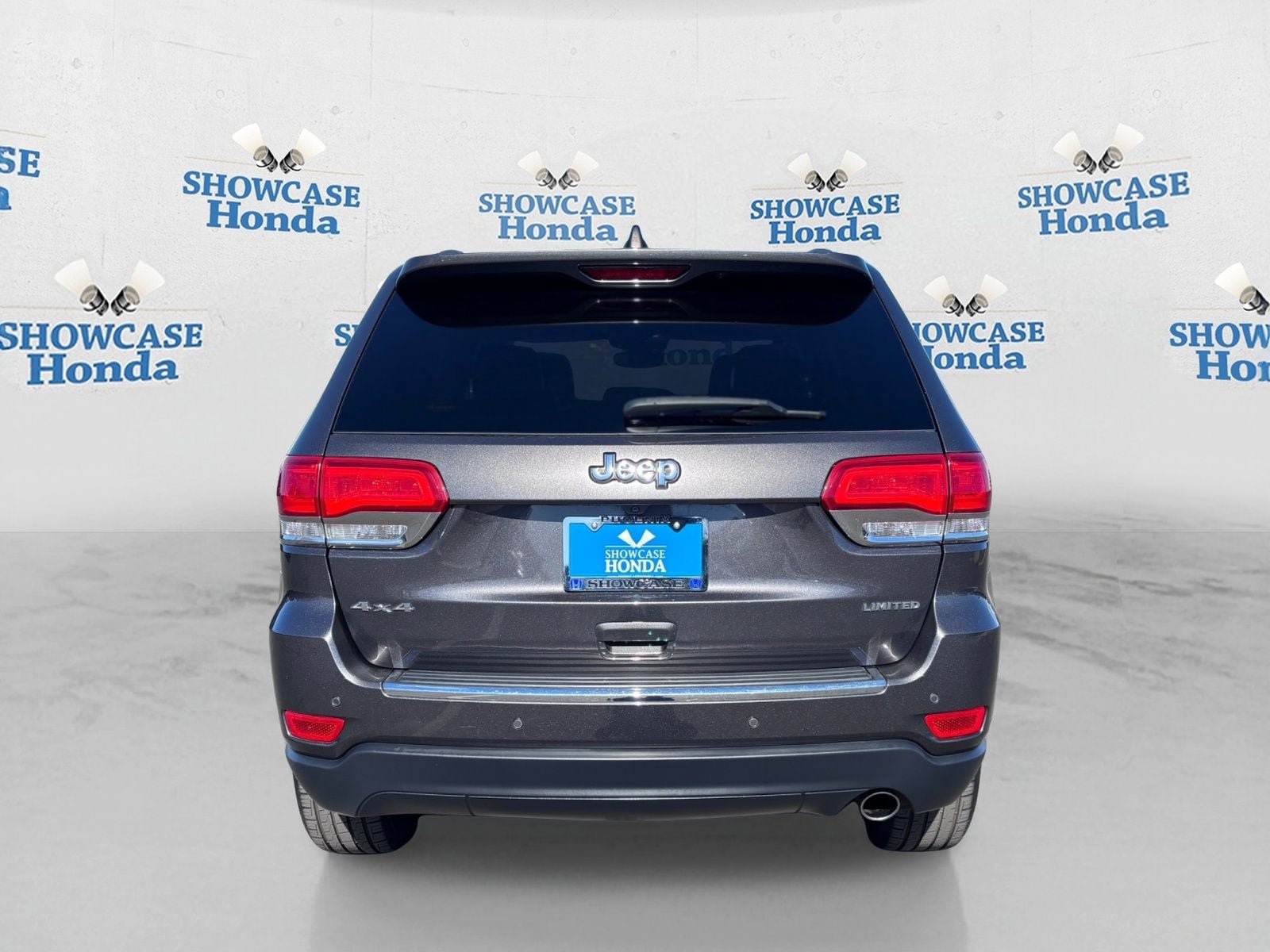 Used 2018 Jeep Grand Cherokee Limited AWD/4WD image 7