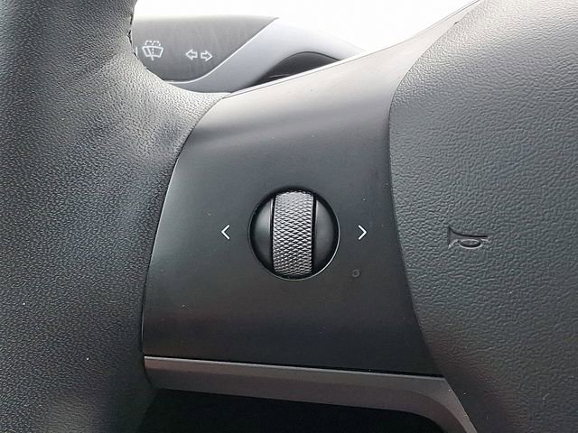 Used 2022 Tesla Model Y Performance AWD/4WD image 23