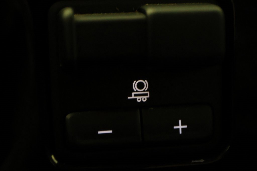 Used 2025 Chevrolet Silverado 3500 LTZ image 24