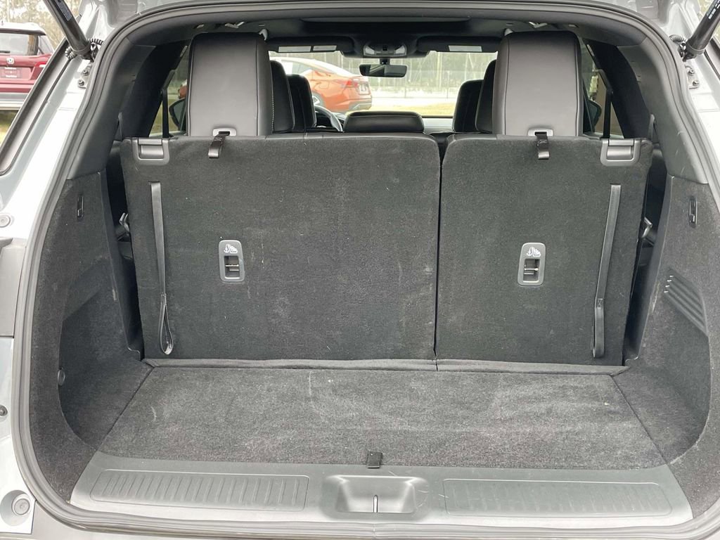 Used 2025 INFINITI QX60 Luxe w/ Black Edition image 9