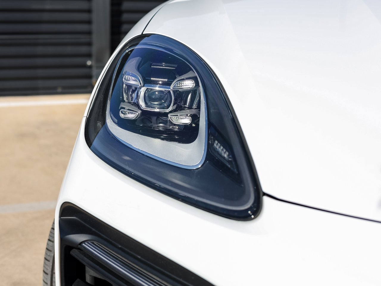 Certified 2022 Porsche Cayenne image 13