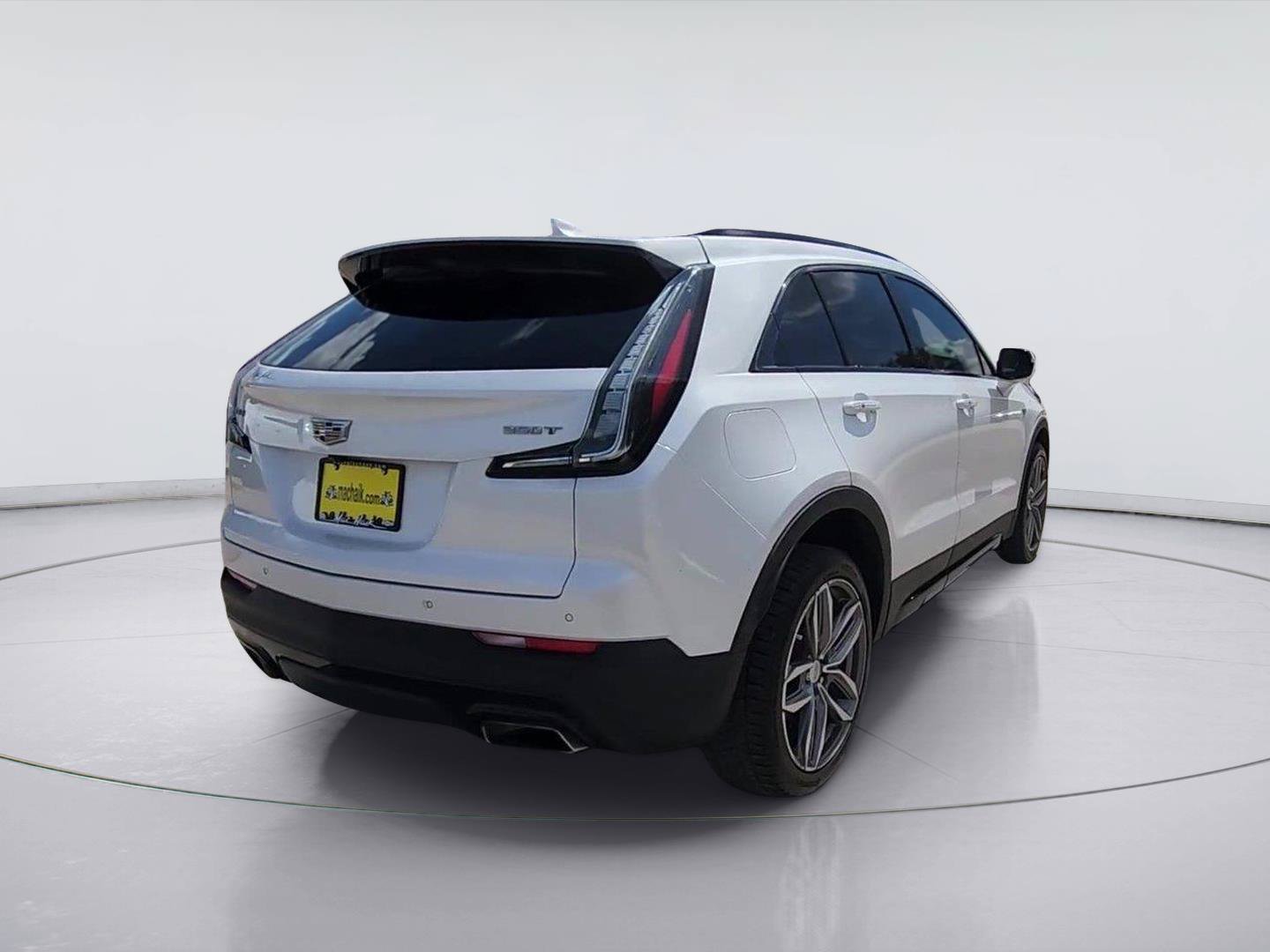 Certified 2022 Cadillac XT4 Sport FWD image 8