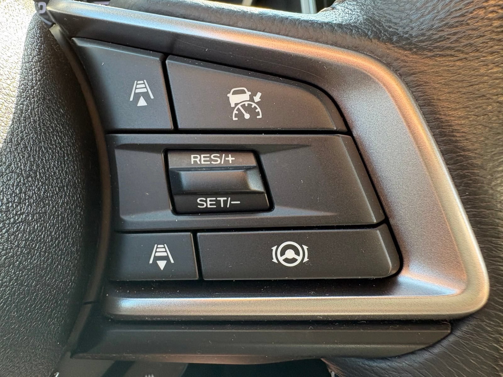 Used 2023 Subaru Ascent Limited AWD/4WD image 16