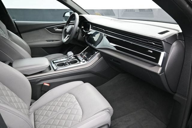 Used 2024 Audi SQ8 Prestige w/ Prestige Package AWD/4WD image 18