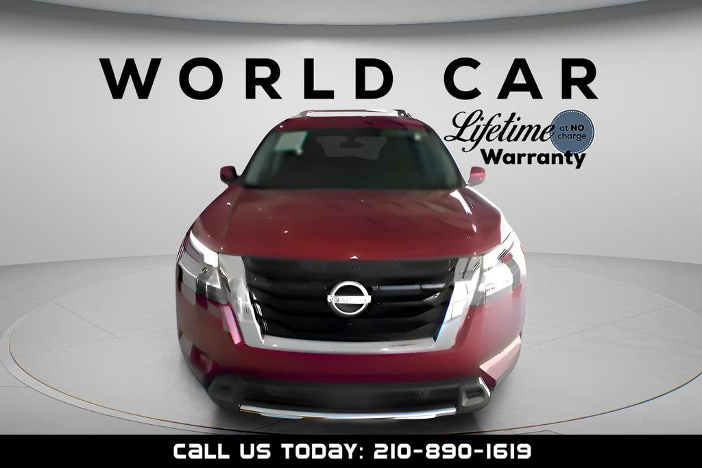 Used 2024 Nissan Pathfinder SL image 2