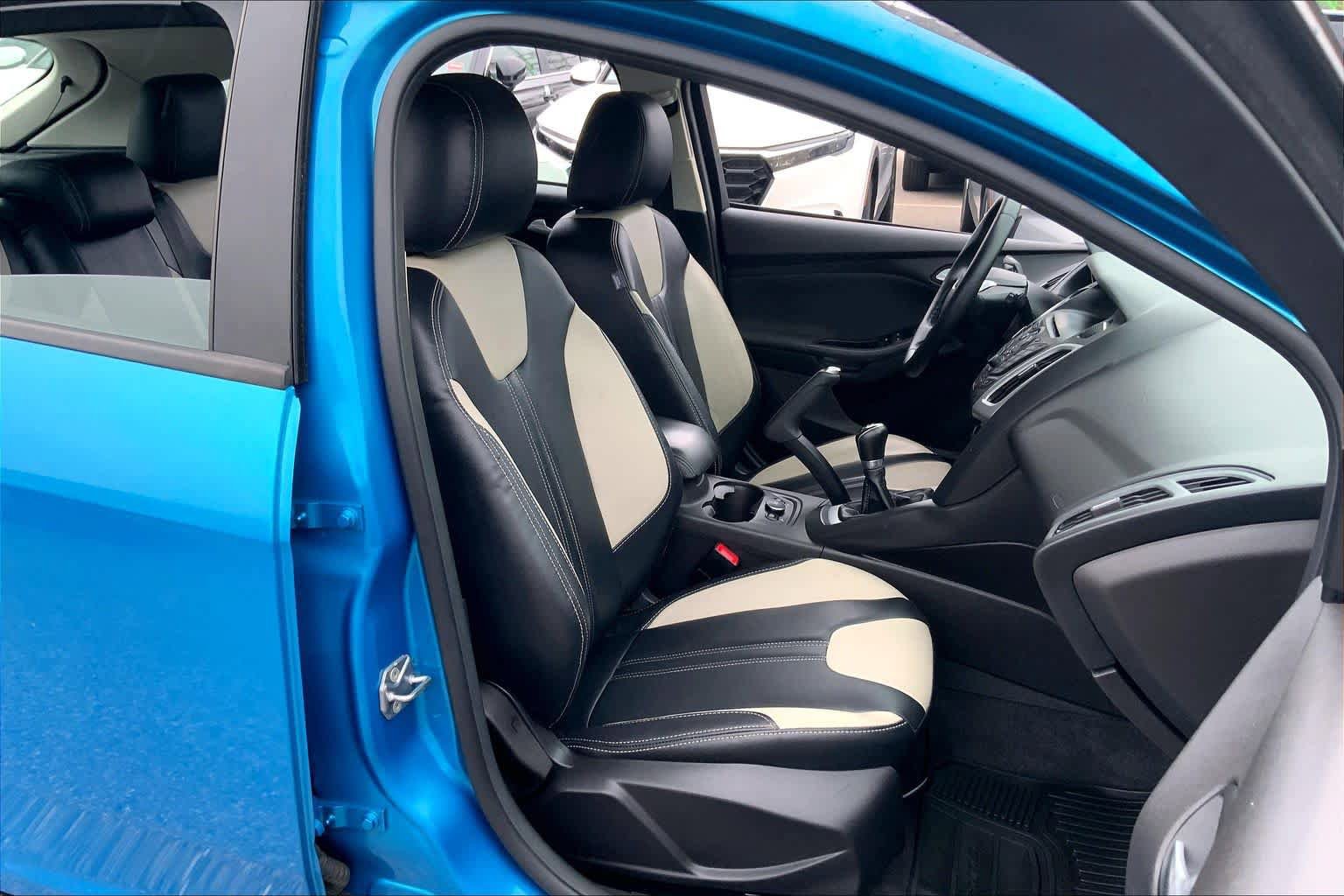 Used 2014 Ford Focus SE w/ SE Sport Package FWD image 8